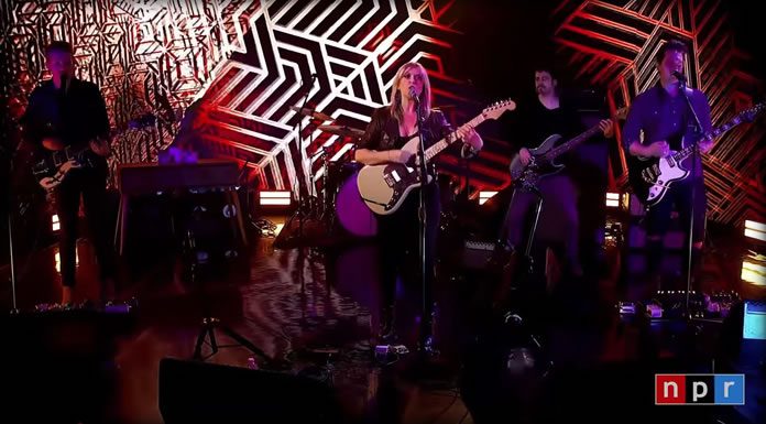 NPR Music Presenta A Liz Phair Dentro De Su Serie Tiny Desk (Home) Concerts NPR Music Presenta A Liz Phair Dentro De Su Serie Tiny Desk (Home) Concert