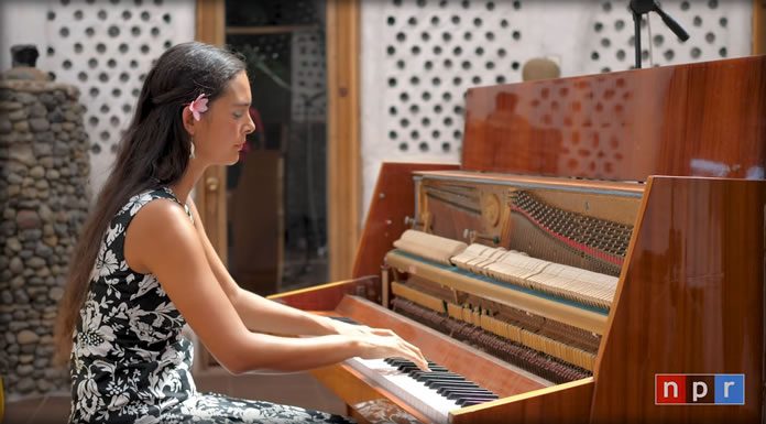 NPR Music Presenta A Mahani Teave Dentro De Su Serie Tiny Desk (Home) Concerts NPR Music Presenta A Mahani Teave Dentro De Su Serie Tiny Desk (Home) Concerts