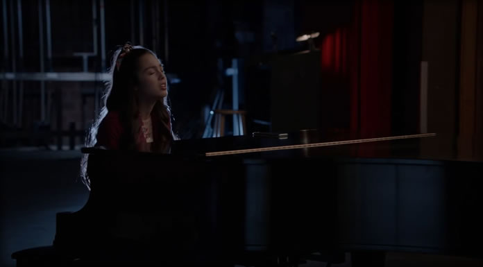 Olivia Rodrigo Interpreta A Piano Y Voz Su Tema "The Rose Song" De La Serie "High School Musical" De Disney+