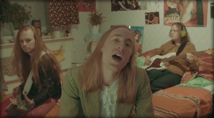 Velvet Insane Estrena Su Nuevo Sencillo Y Video “Sound Of Sirens” Velvet Insane Estrena Su Nuevo Sencillo Y Video "Sound Of Sirens"