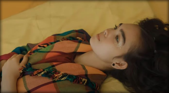 Alisha Liston Presenta El Video Oficial De Su Sencillo “Whose Definition” Alisha Liston Presenta Su Nuevo Sencillo Y Video "Whose Definition"