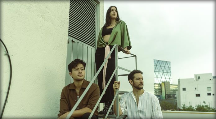 La Isla Centeno Estrena Su Nuevo Sencillo Y Video “Sobre El Mar” Ft. Dstance La Isla Centeno Estrena Su Nuevo Sencillo Y Video "Sobre El Mar" Ft. Dstance