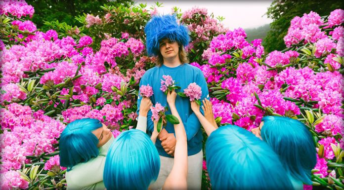 Kjartan Lauritzen Presenta Su Nuevo Sencillo "TADA"