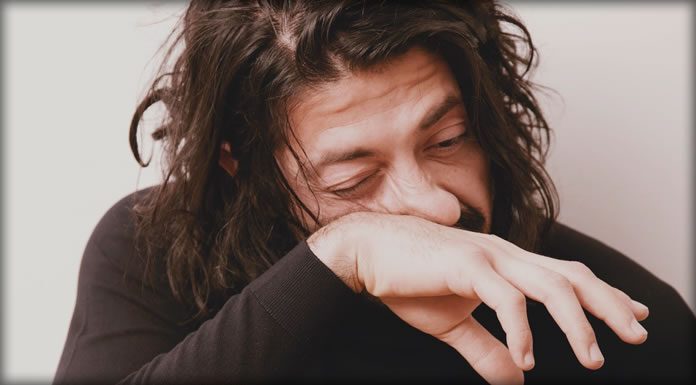 Ronco Presenta Su Sencillo Y Video Debut “Pero Amas El Caos” Ronco Presenta Su Sencillo Y Video Debut "Pero Amas El Caos"