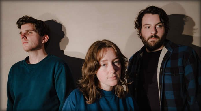 Art Moore Presenta Su Sencillo Debut “Snowy” Art Moore Presenta Su Sencillo Debut "Snowy"