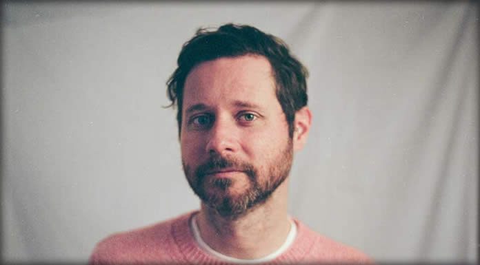 Dan Mangan Presenta Su Nuevo Sencillo "In Your Corner (For Scott Hutchison)"