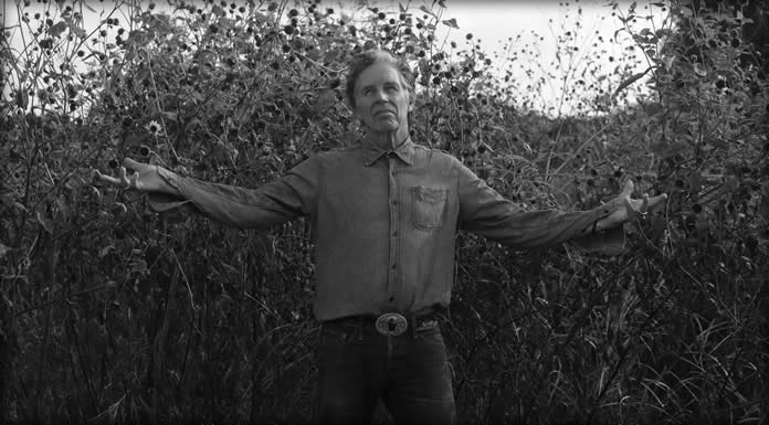 John Doe Estrena Su Nuevo Sencillo Y Video "El Romance-0" Ft. Louie Perez