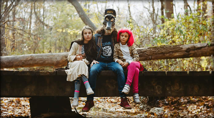 Kurt Vile Presenta Su Nuevo Álbum "Watch My Moves" Y El Video De "Flyin (Like A Fast Train)"