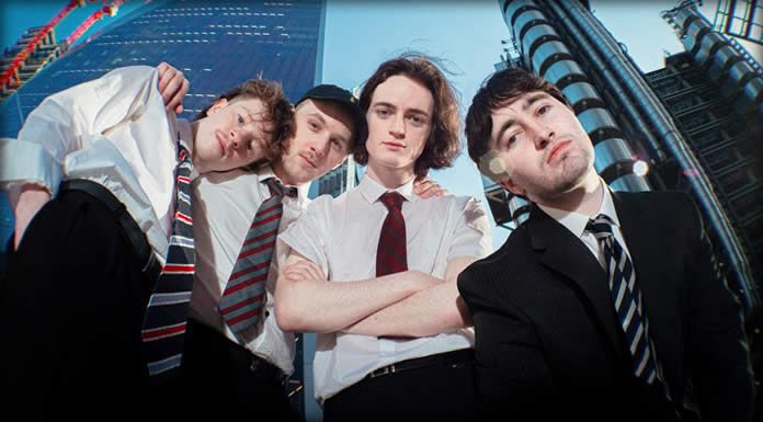 Courting Anuncia Su Álbum Debut: “Guitar Music” Y Comparte Un Nuevo Sencillo Y Video “Loaded” Courting Anuncia Su Álbum Debut: “Guitar Music” Y Comparte Un Nuevo Sencillo Y Video "Loaded"