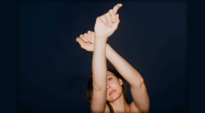 Katie Tupper Regresa Con Un Nuevo Sencillo “Honey”