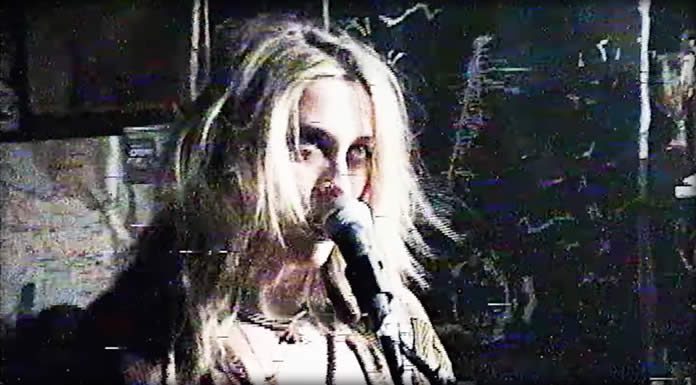 Paris Jackson Presenta Nuevo Sencillo Y Video: “Lighthouse” Paris Jackson Presenta Su Nuevo Sencillo Y Video "Lighthouse"