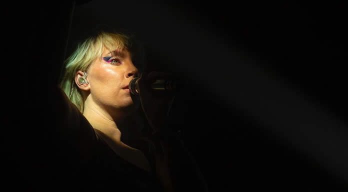 Sylvan Esso Presenta Su Nuevo Sencillo “Sunburn” Sylvan Esso Presenta Su Nuevo Sencillo "Sunburn"