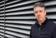Richard Evans Lanza Nuevo Álbum: “Sentinel” En Cd Y Estrena El Video De “Brave New World” Richard Evans Lanza Nuevo Álbum: "Sentinel" Y Estrena El Video De "Brave New World"