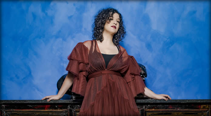 Casii Stephan Estrena Su Nuevo Sencillo: "Trust Fall"