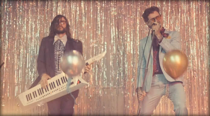 D_XTER FOREVER Estrenan Su Nuevo Sencillo Y Video: "Feel Your Love"