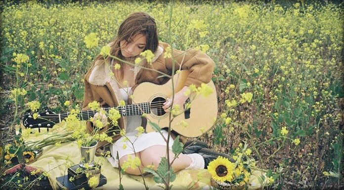 Emilia Vaughn Presenta Su EP Debut: “Eighteen” Emilia Vaughn Presenta Su EP Debut: "Eighteen"