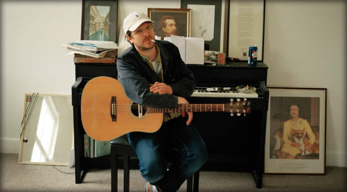 Jamie T Presenta Su Nuevo Álbum De Estudio: “The Theory Of Whatever” Jamie T Presenta Su Nuevo Álbum De Estudio: "The Theory Of Whatever"