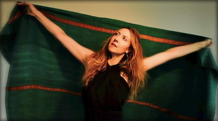 Jessie Kilguss Presenta Su Nuevo Sencillo: "Great White Shark"