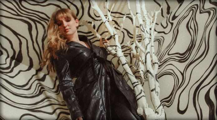 Madison Cunningham Estrena Su Nuevo Sencillo: “In From Japan” Madison Cunningham Estrena Su Nuevo Sencillo “In From Japan”