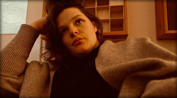 Maryanna Devlin Estrena: “Manchester By The Sea” Primer Adelanto De Su Álbum Debut "A Great Many Things"