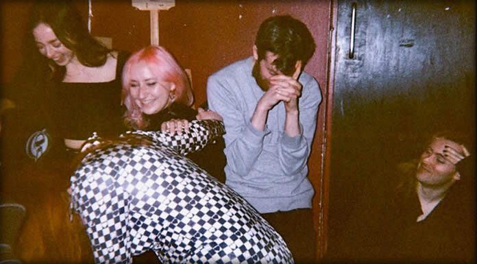 M(h)aol Presenta Su Nuevo Sencillo: "Bored Of Men"