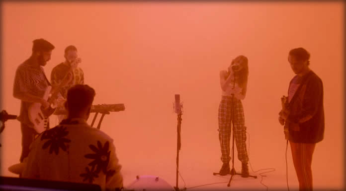 MisterWives Estrena El Video En Vivo De La Versión Stripped De "Easy"