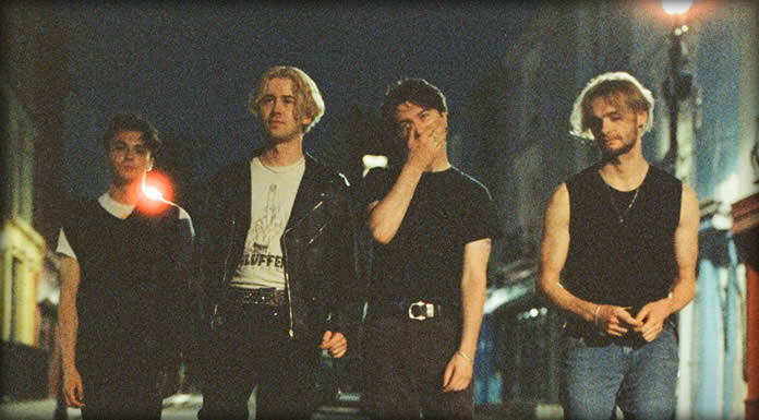 Modernlove. Presenta Su Nuevo Sencillo “Familiar” Modernlove. Presenta Su Nuevo Sencillo "Familiar"