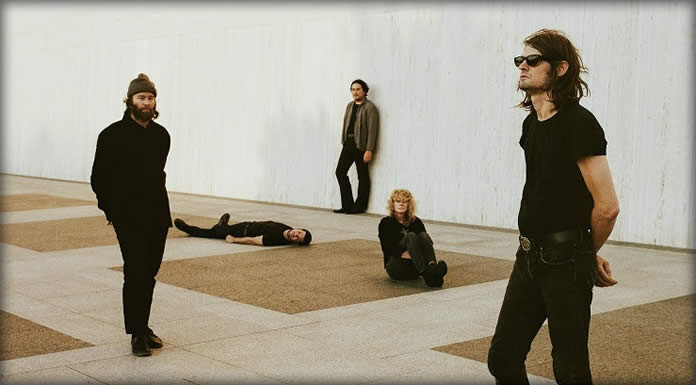 The Black Angels Presentan: “Firefly” Primer Adelanto De Su Próximo Álbum “Wilderness Of Mirrors” The Black Angels Presentan: “Firefly” Primer Adelanto De Su Próximo Álbum "Wilderness Of Mirrors"