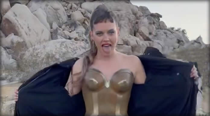 Tove Lo Estrena Su Nuevo Sencillo Y Video: "2 Die 4"