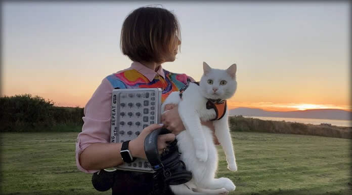 6TH CROWD Comparte Su Nuevo Sencillo Y Video: "Mamenika"