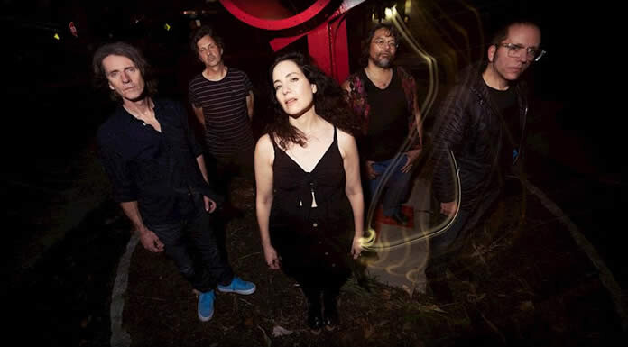 Elk City Estrena Su Nuevo Sencillo: “That Someone” Elk City Estrena Su Nuevo Sencillo: "That Someone"