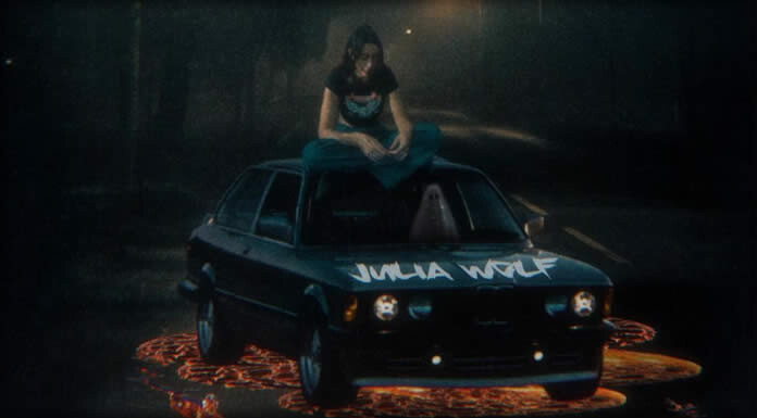 Julia Wolf Presenta Su Nuevo Sencillo Y Lyiric Video: “Virginity” Julia Wolf Presenta Su Nuevo Sencillo Y Lyiric Video: "Virginity"