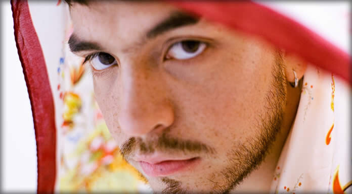 Komba Estrena Su Nuevo Sencillo Y Video: "Waxxx"