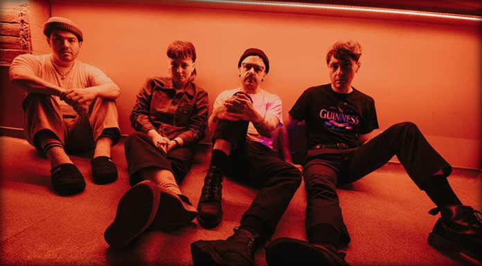 LIFE Estrena Su Nuevo Álbum: “North East Coastal Town”