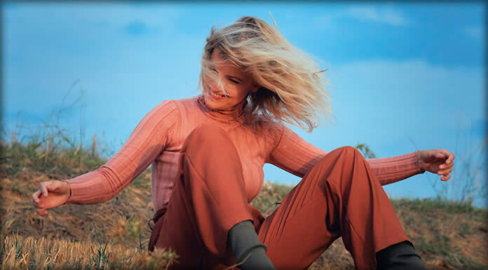 Milena Brody Presenta Su Nuevo Álbum: “YA” Milena Brody Presenta Su Nuevo Álbum: "Ya"