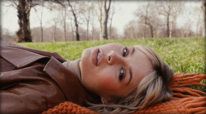 Nina Nesbitt Estrena Su Nuevo Sencillo Y Video: “Colours Of You” Nina Nesbitt Estrena Su Nuevo Sencillo Y Video: "Colours Of You"