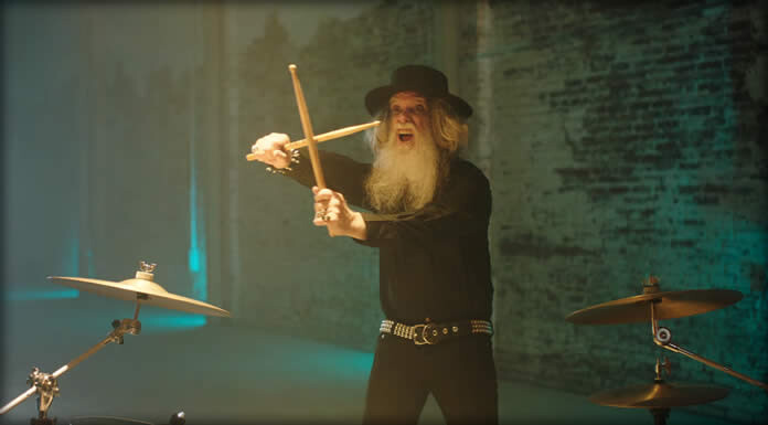 OFF! Presenta Su Nuevo Sencillo Y Video: “Kill To Be Heard” OFF! Presenta Su Nuevo Sencillo Y Video: "Kill To Be Heard"