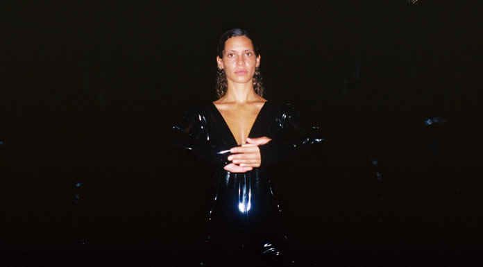 Okay Kaya Estrena Su Nuevo Sencillo Y Video: "Spinal Tap"