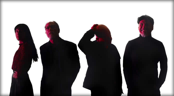 Pixies Estrenan El Sencillo Y Video: “Vault Of Heaven” Adelanto De Su Nuevo Álbum “Doggerel” Pixies Estrenan El Sencillo Y Video: "Vault Of Heaven" Adelanto De Su Nuevo Álbum "Doggerel"