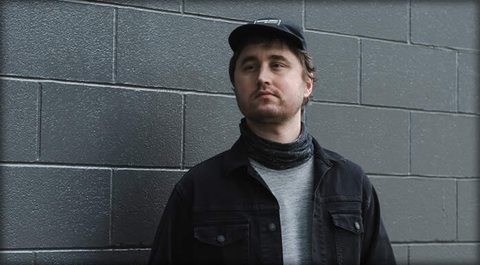 Steve Neville Presenta Su Nuevo Sencillo: "Please Don't Say A Word"