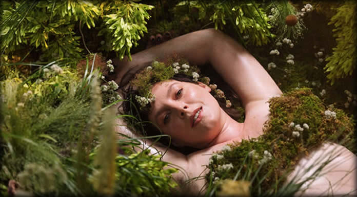 Sylvan Esso Estrena Su Álbum: “No Rules Sandy” Y El Video Oficial Del Sencillo “Echo Party” Sylvan Esso Estrena Su Álbum: "No Rules Sandy" Y El Video Oficial Del Sencillo "Echo Party"