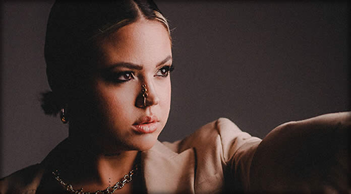 Talii Presenta Su Nuevo Sencillo: "More Than Friends"Talii Presenta Su Nuevo Sencillo: "More Than Friends"