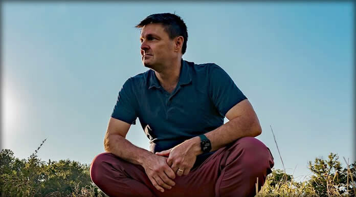 The Persian Leaps Presentan Su Nuevo Sencillo: "Maybe Time Will Let Me Forget"