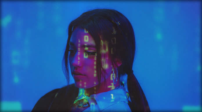 Alaina Castillo Estrena Su Nuevo Sencillo: “Party In My Head (Ur Not Invited)” Alaina Castillo Estrena Su Nuevo Sencillo: "Party In My Head (Ur Not Invited)"