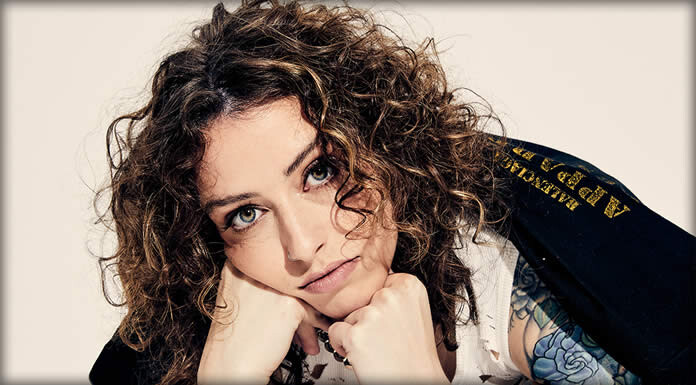 Anna Clendening Estrena Su Nuevo Sencillo Y Video: “I Don’t Even Like You Anymore”