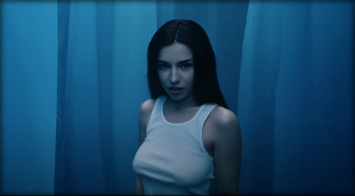 Ava Max Presenta Su Nuevo Sencillo Y Video: “Million Dollar Baby” Ava Max Presenta Su Nuevo Sencillo Y Video: “Million Dollar Baby”