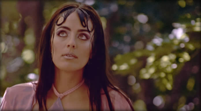 Breanna Barbara Estrena Su Nuevo Sencillo Y Video Landslide