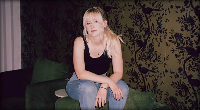 Bridget Rian Presenta Su Nuevo EP: "Screaming At The Stars"