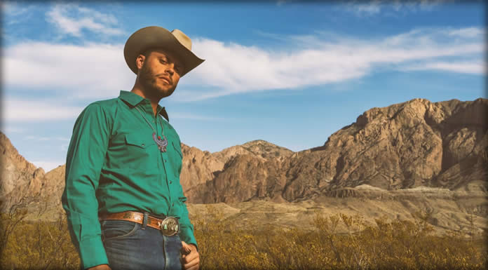 Charley Crockett Presenta Su Nuevo Sencillo Y Video: "I'm Just A Clown"