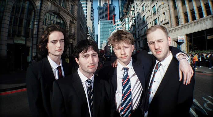 Courting Estrena Su Álbum Debut: “Guitar Music” Y Su Nuevo Sencillo Y Video “Famous” Courting Estrena Su Álbum Debut: “Guitar Music” Y Su Nuevo Sencillo Y Video "Famous"